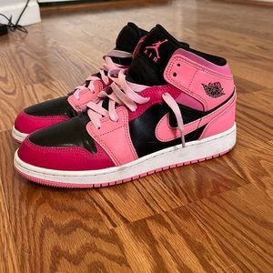 Jordan 1 Mid